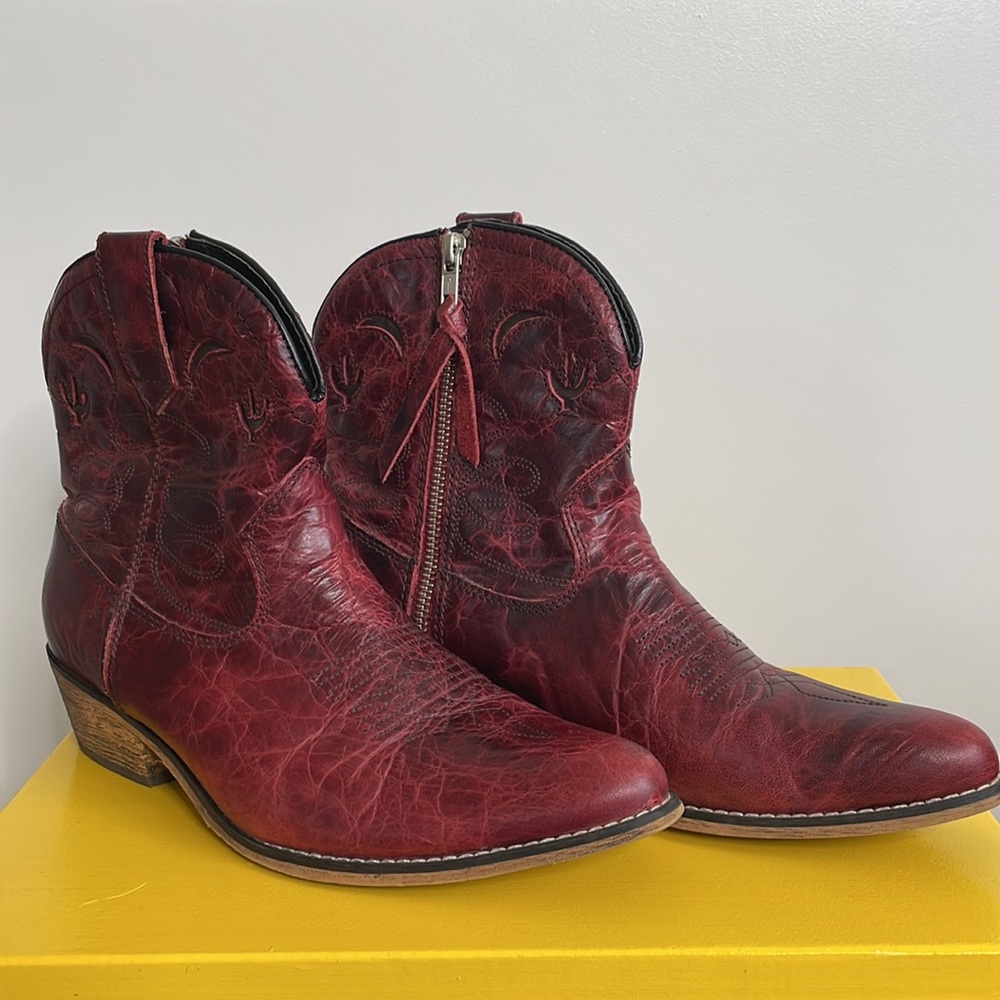 Dingo Cowboy Boots